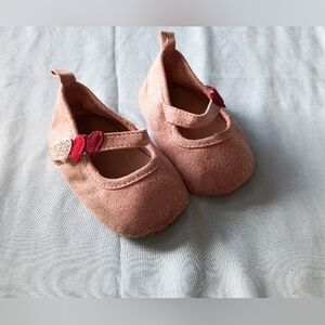 ‼️5 items for $8‼️Adorable Pink Baby Shoes with Bow